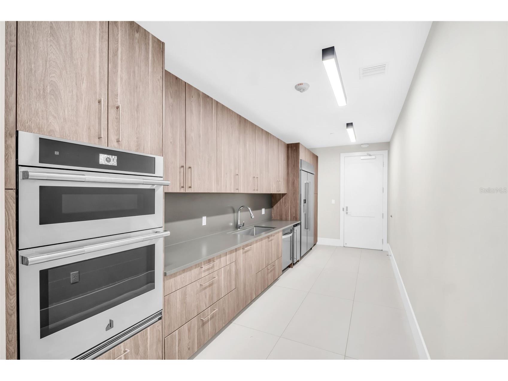 301 1st Street S #1404 Saint Petersburg FL 33701 TB8471599 image83