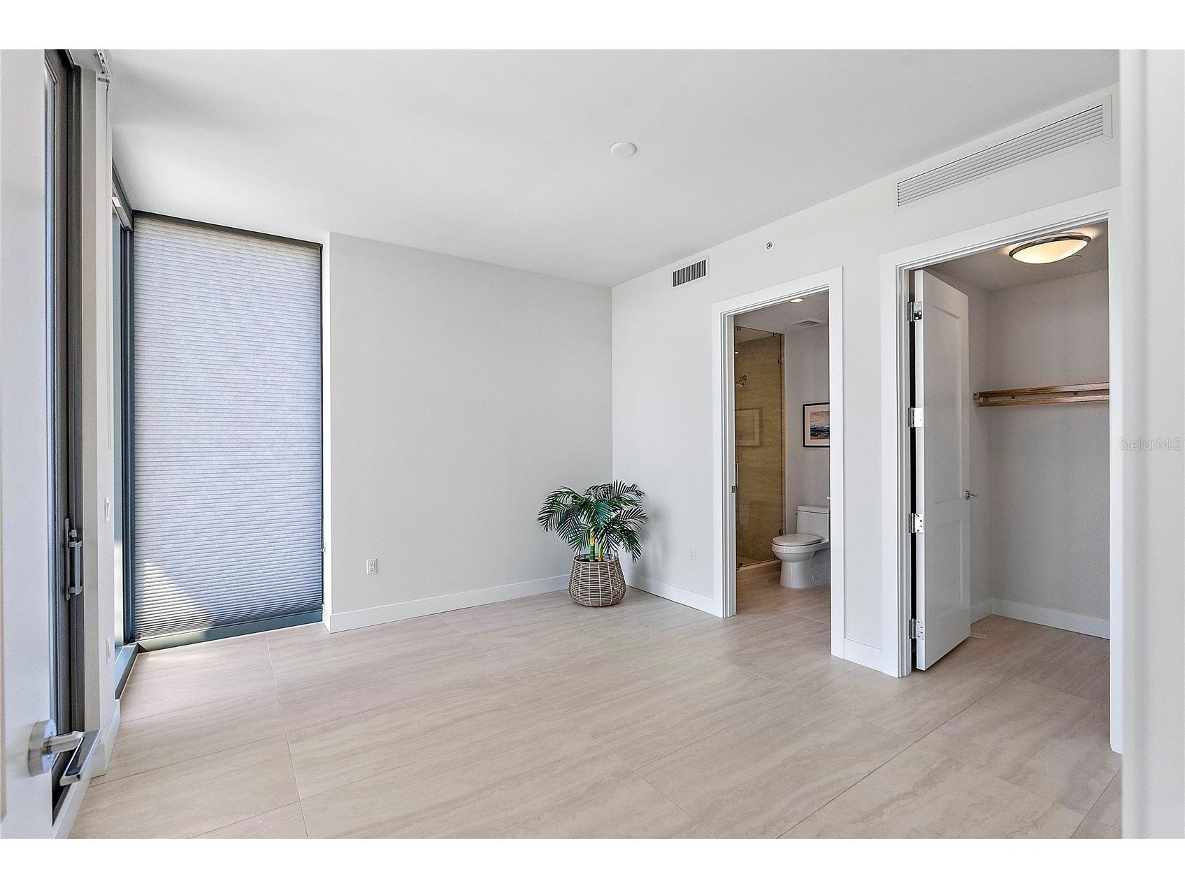 301 1st Street S #1607 Saint Petersburg FL 33701 TB8473107 image15