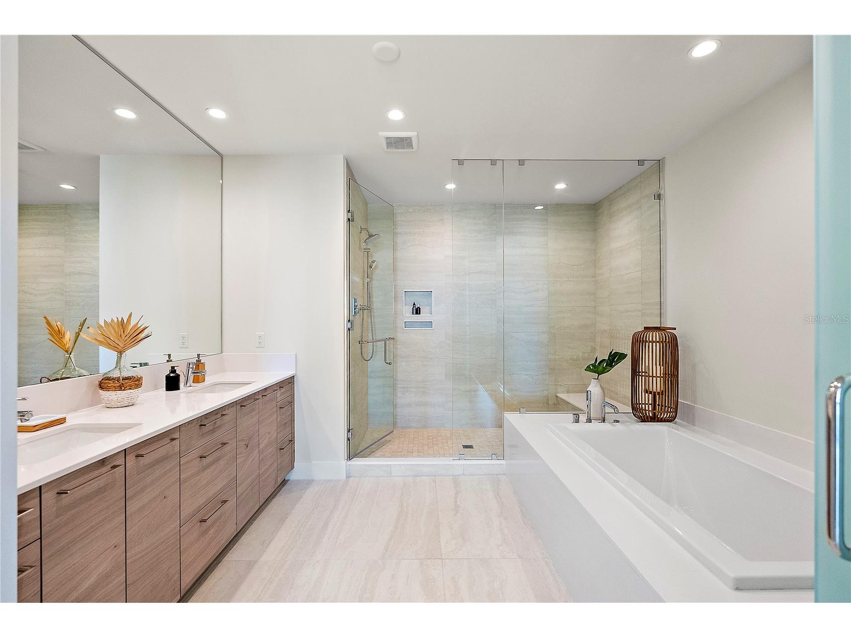 301 1st Street S #1607 Saint Petersburg FL 33701 TB8524949 image30