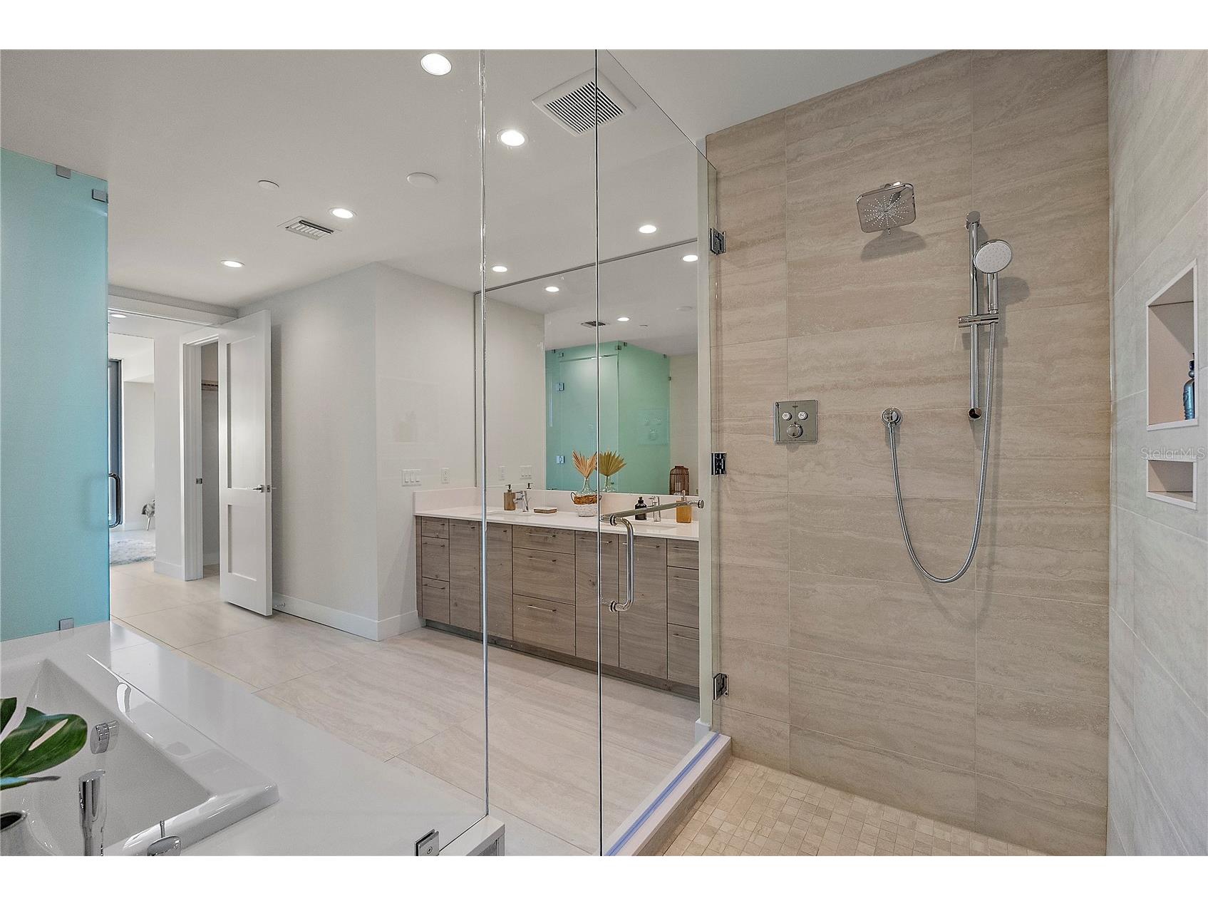 301 1st Street S #1607 Saint Petersburg FL 33701 TB8524949 image33