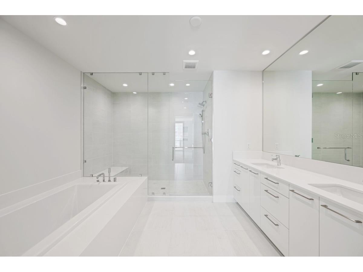 301 1st Street S #1704 Saint Petersburg FL 33701 A4684129 image34