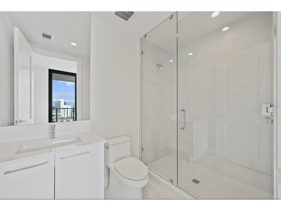 301 1st Street S #1704 Saint Petersburg FL 33701 A4684129 image35
