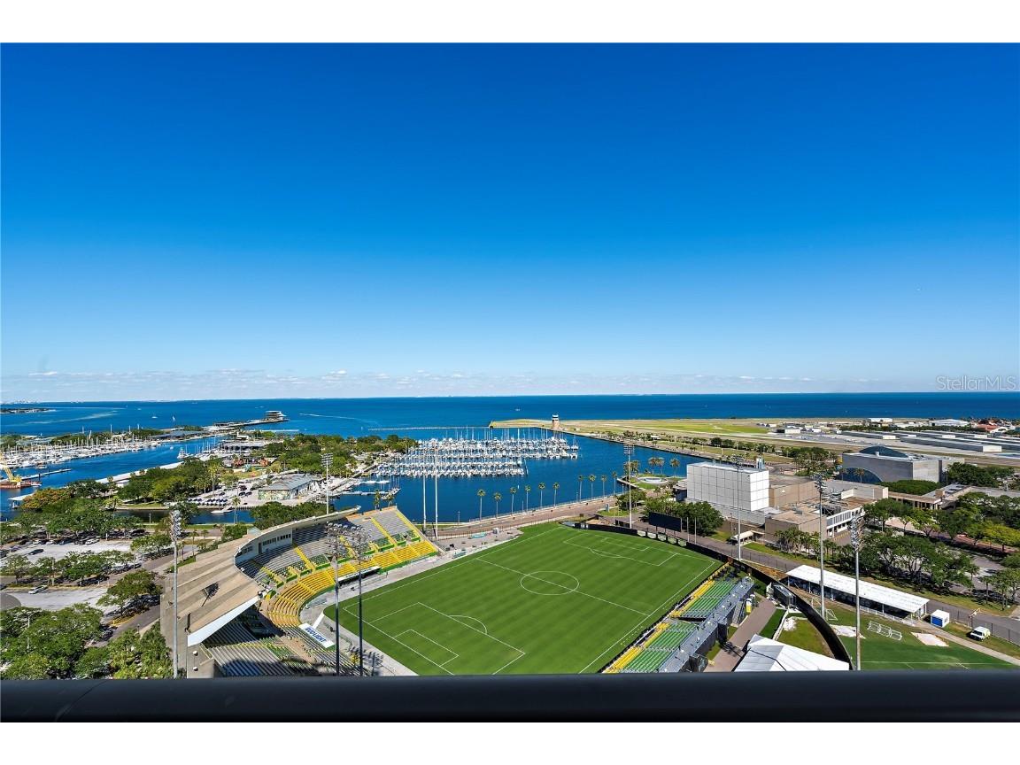 301 1st Street S #1901 Saint Petersburg FL 33701 U8239973 image1