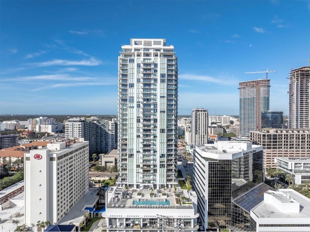 301 1st Street S #2203 Saint Petersburg FL 33701 TB8322474 image1