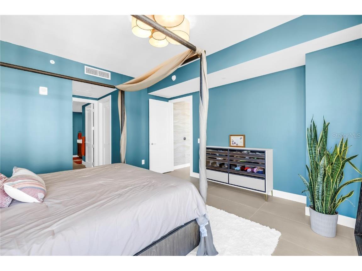 301 1st Street S #2504 Saint Petersburg FL 33701 - TAMPA BAY TB8449110 image18