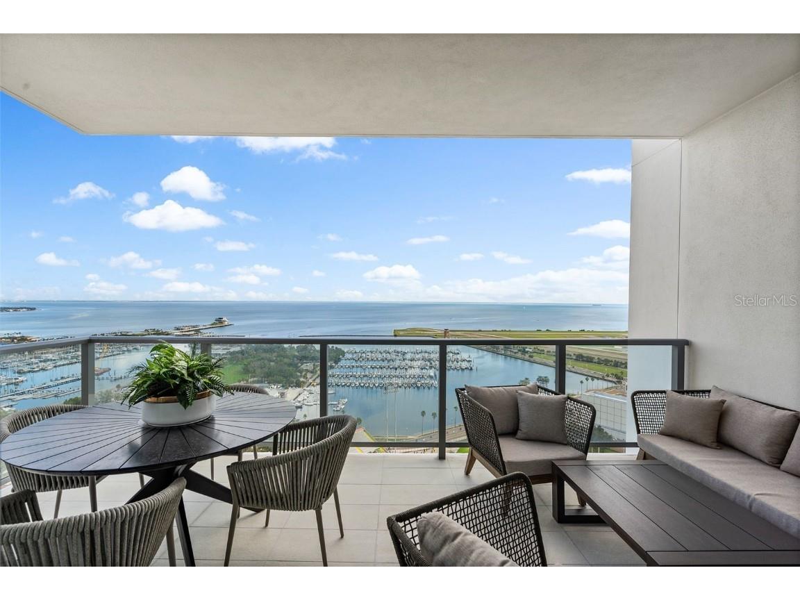 301 1st Street S #2603 Saint Petersburg FL 33701 TB8457860 image1