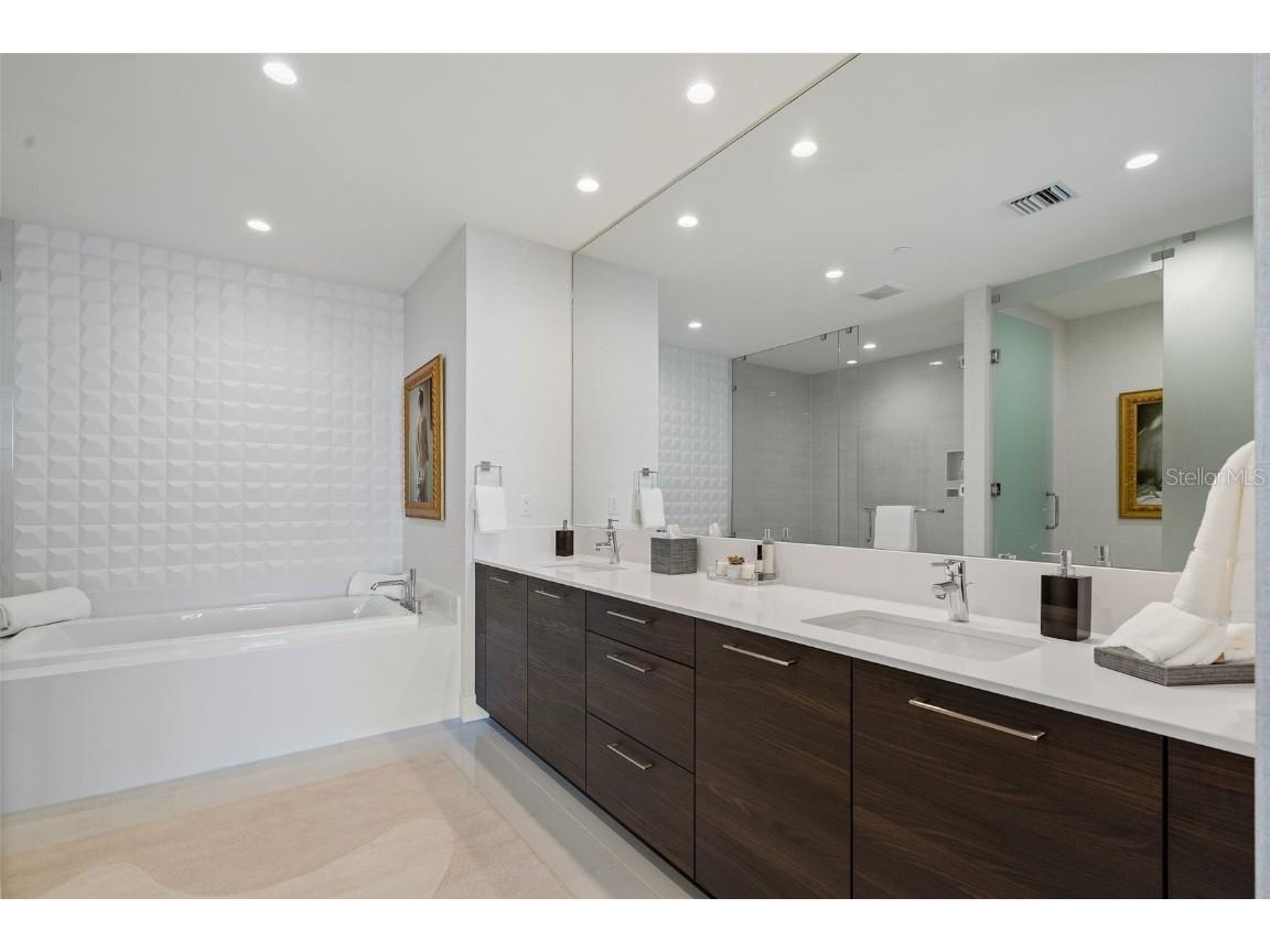 301 1st Street S #2603 Saint Petersburg FL 33701 TB8457860 image18