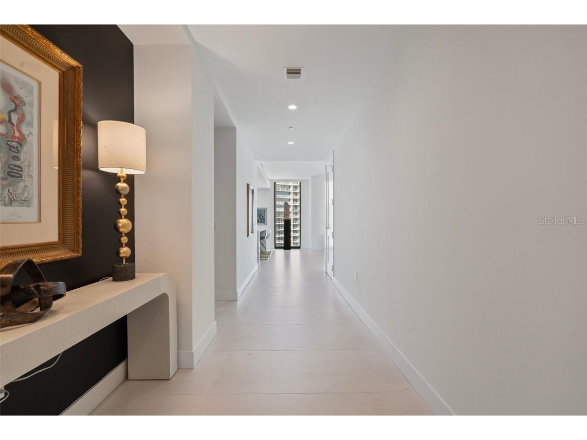 301 1st Street S #2603 Saint Petersburg FL 33701 TB8457860 image2