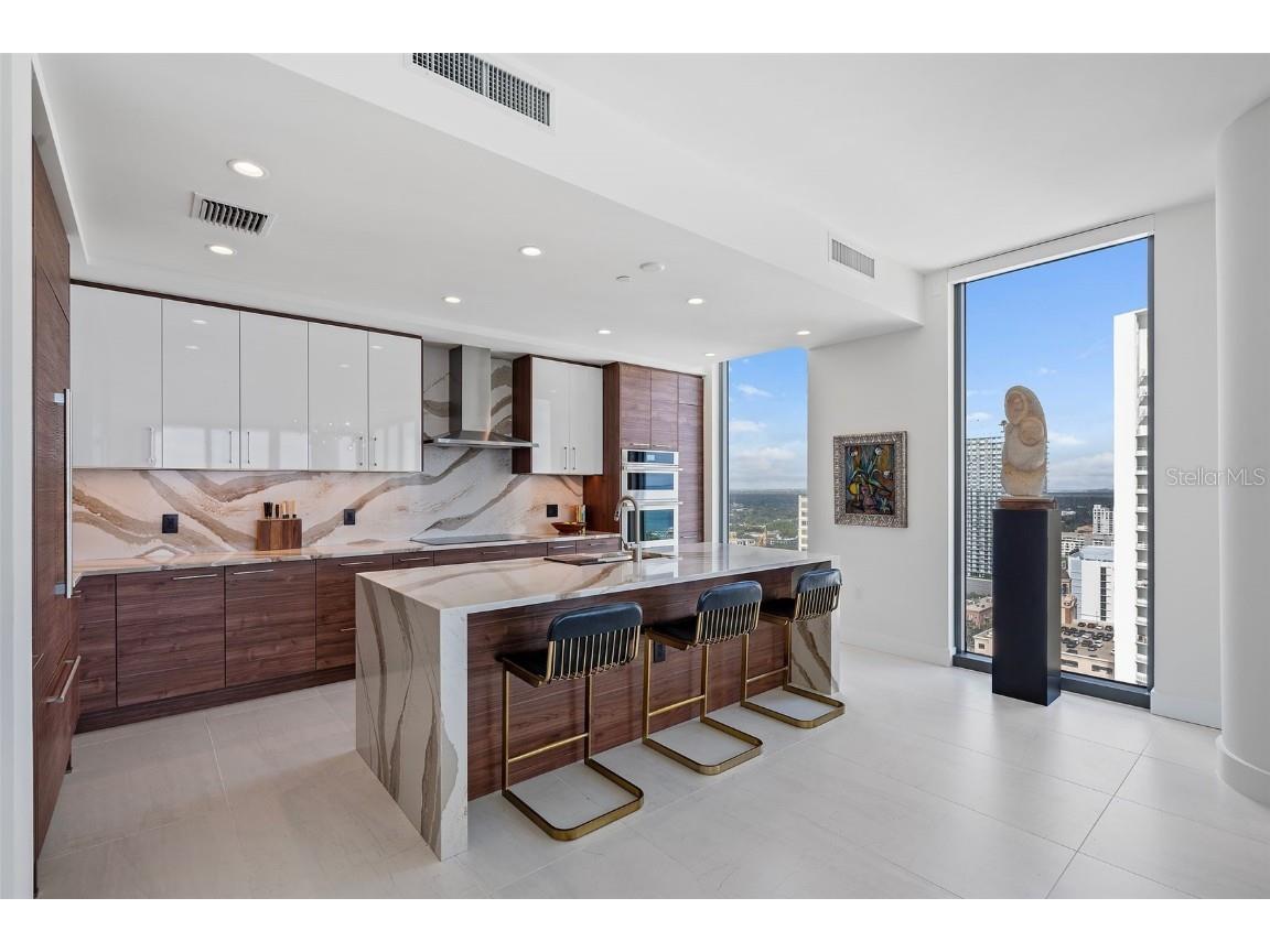 301 1st Street S #2603 Saint Petersburg FL 33701 TB8457860 image4