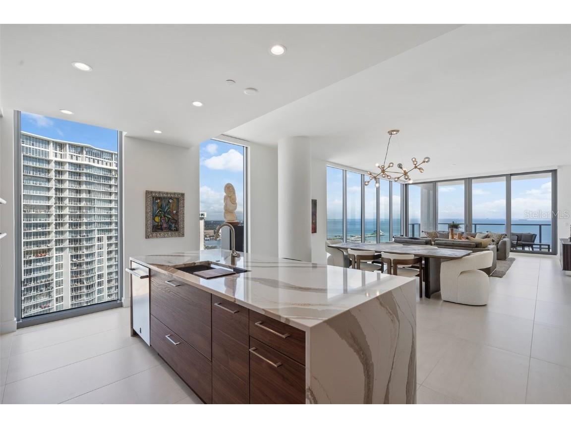 301 1st Street S #2603 Saint Petersburg FL 33701 TB8457860 image6