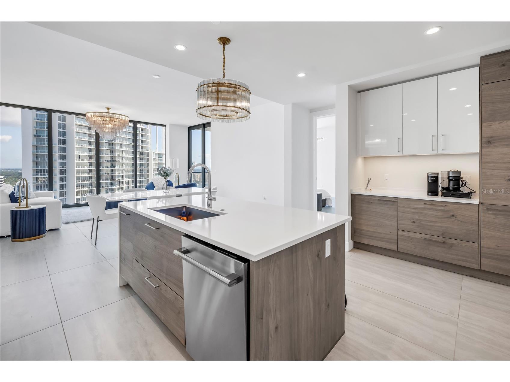 301 1st Street S #2604 Saint Petersburg FL 33701 TB8499359 image9