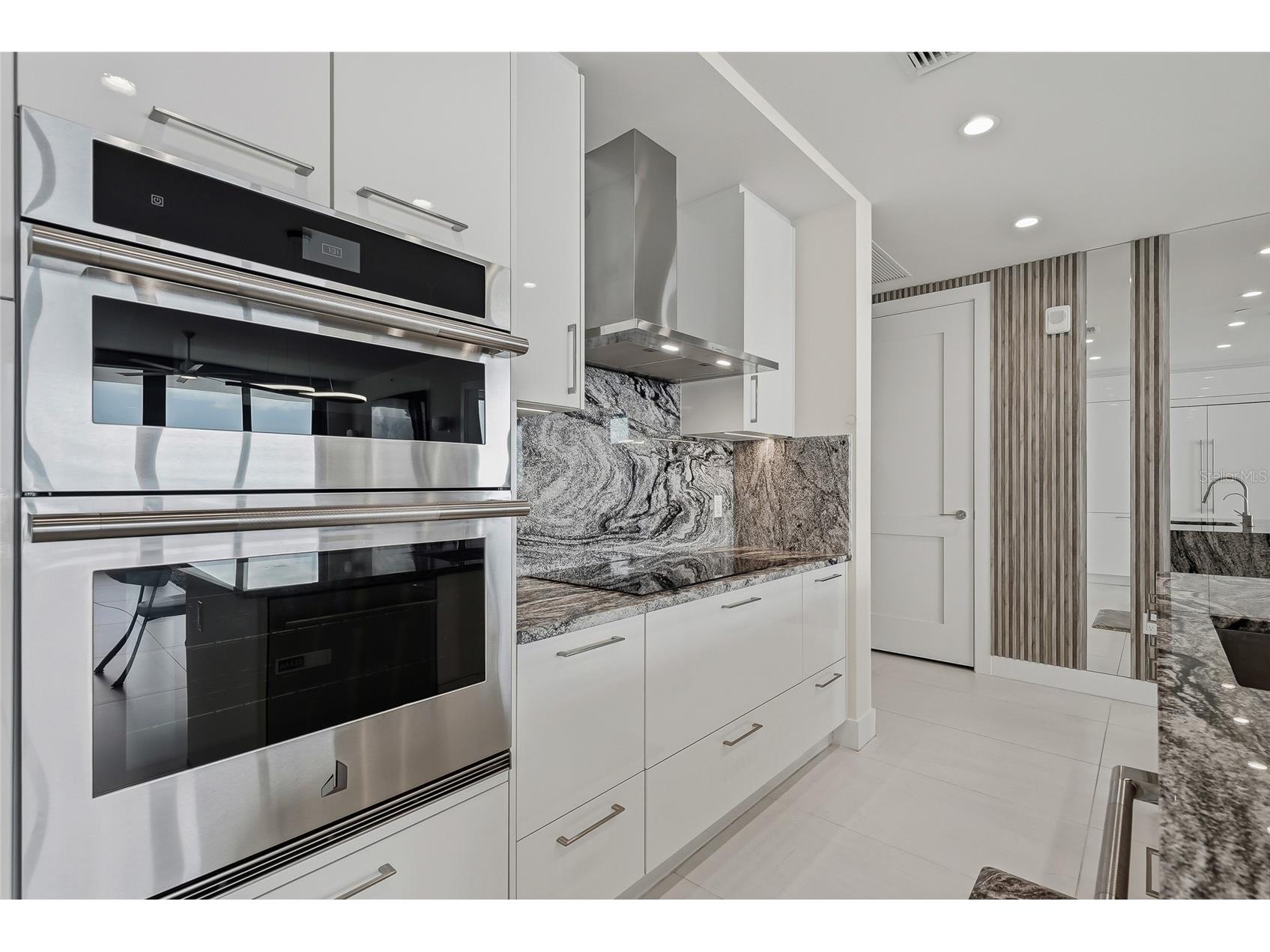 301 1st Street S #2705 Saint Petersburg FL 33701 - TAMPA BAY TB8527802 image11