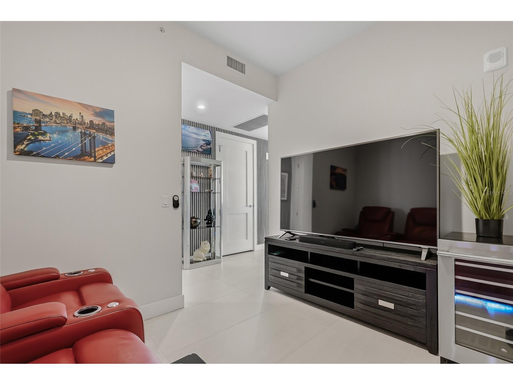 301 1st Street S #2705 Saint Petersburg FL 33701 - TAMPA BAY TB8527802 image54