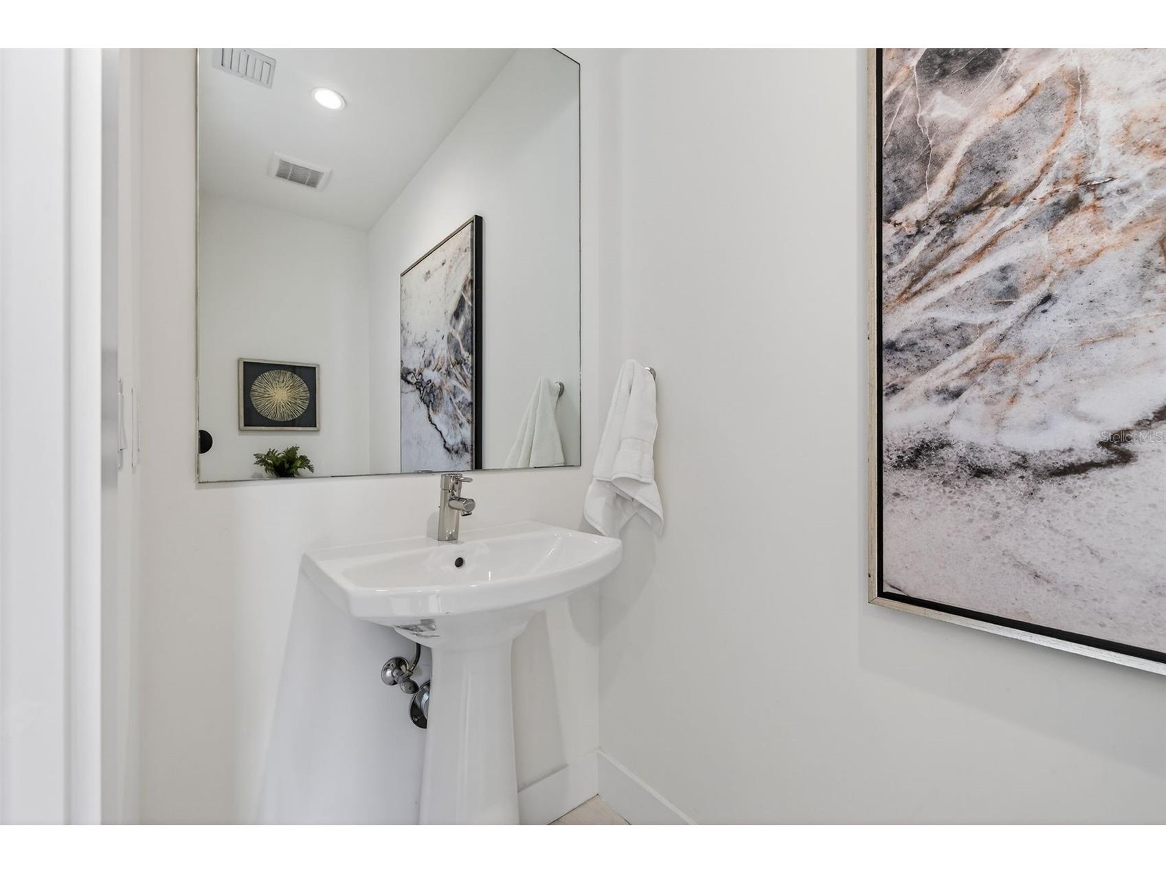 301 1st Street S #3205 Saint Petersburg FL 33701 TB8479446 image33