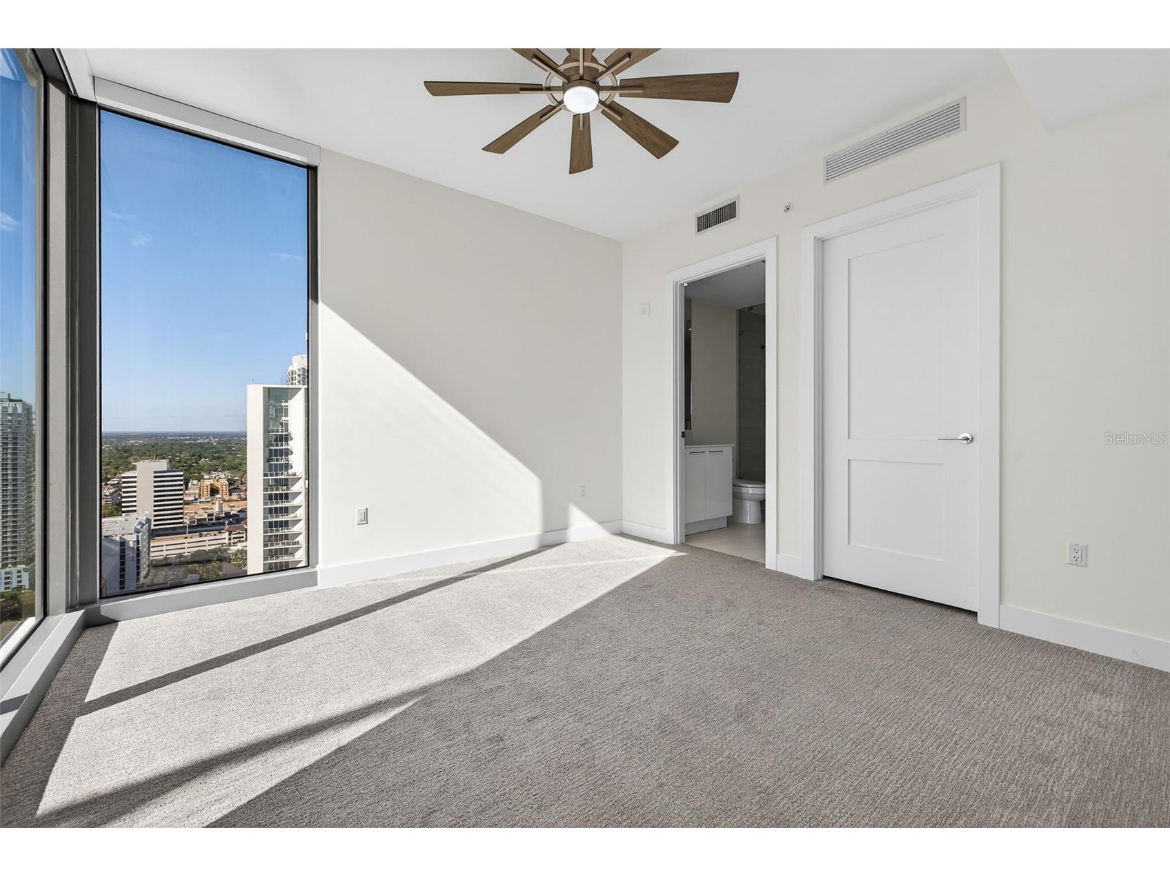 301 1st Street S #3205 Saint Petersburg FL 33701 TB8479446 image35