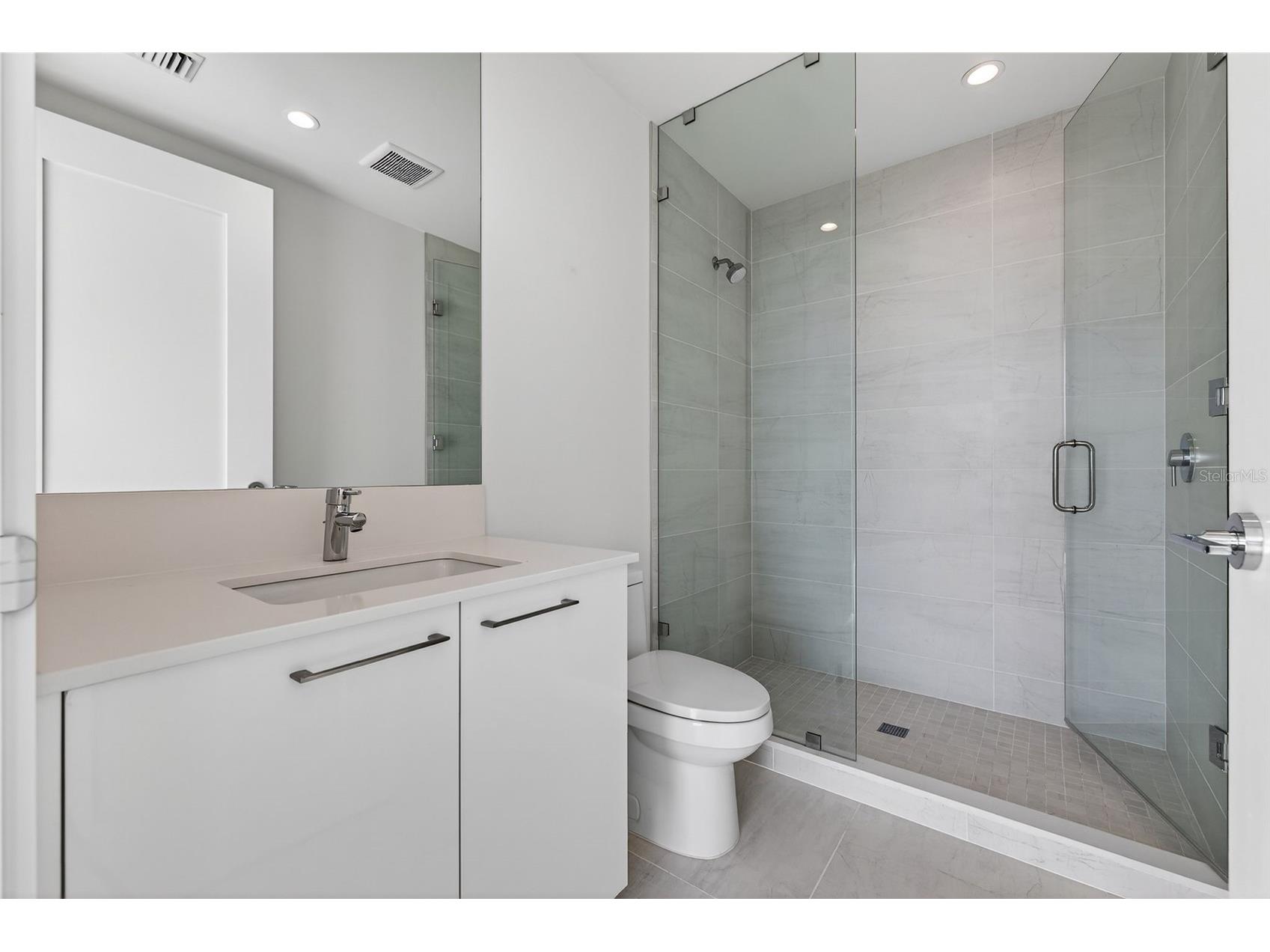 301 1st Street S #3205 Saint Petersburg FL 33701 TB8479446 image37