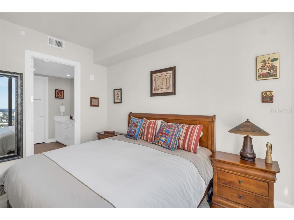 301 1st Street S #3305 Saint Petersburg FL 33701 TB8445479 image20