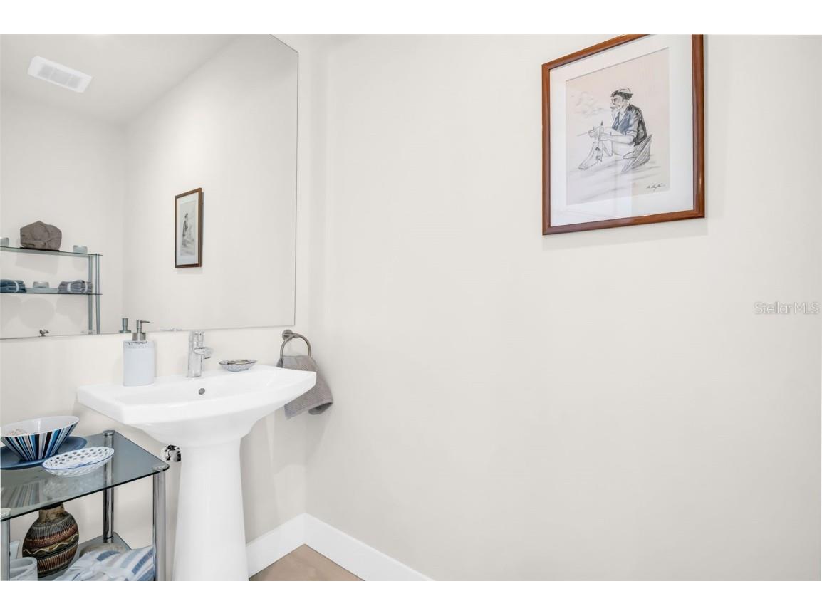 301 1st Street S #3305 Saint Petersburg FL 33701 TB8445479 image32