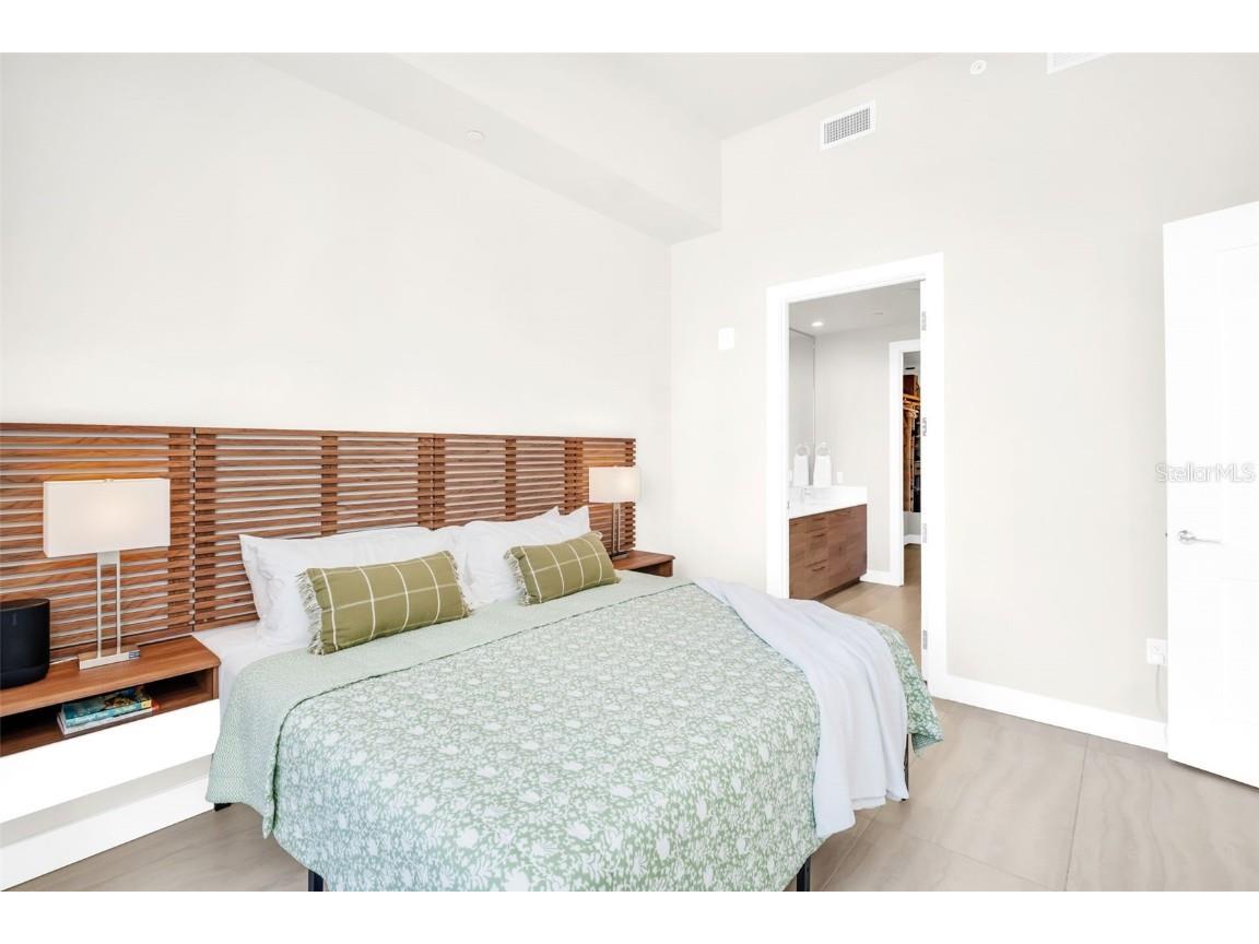 301 1st Street S #706 Saint Petersburg FL 33701 TB8419352 image18