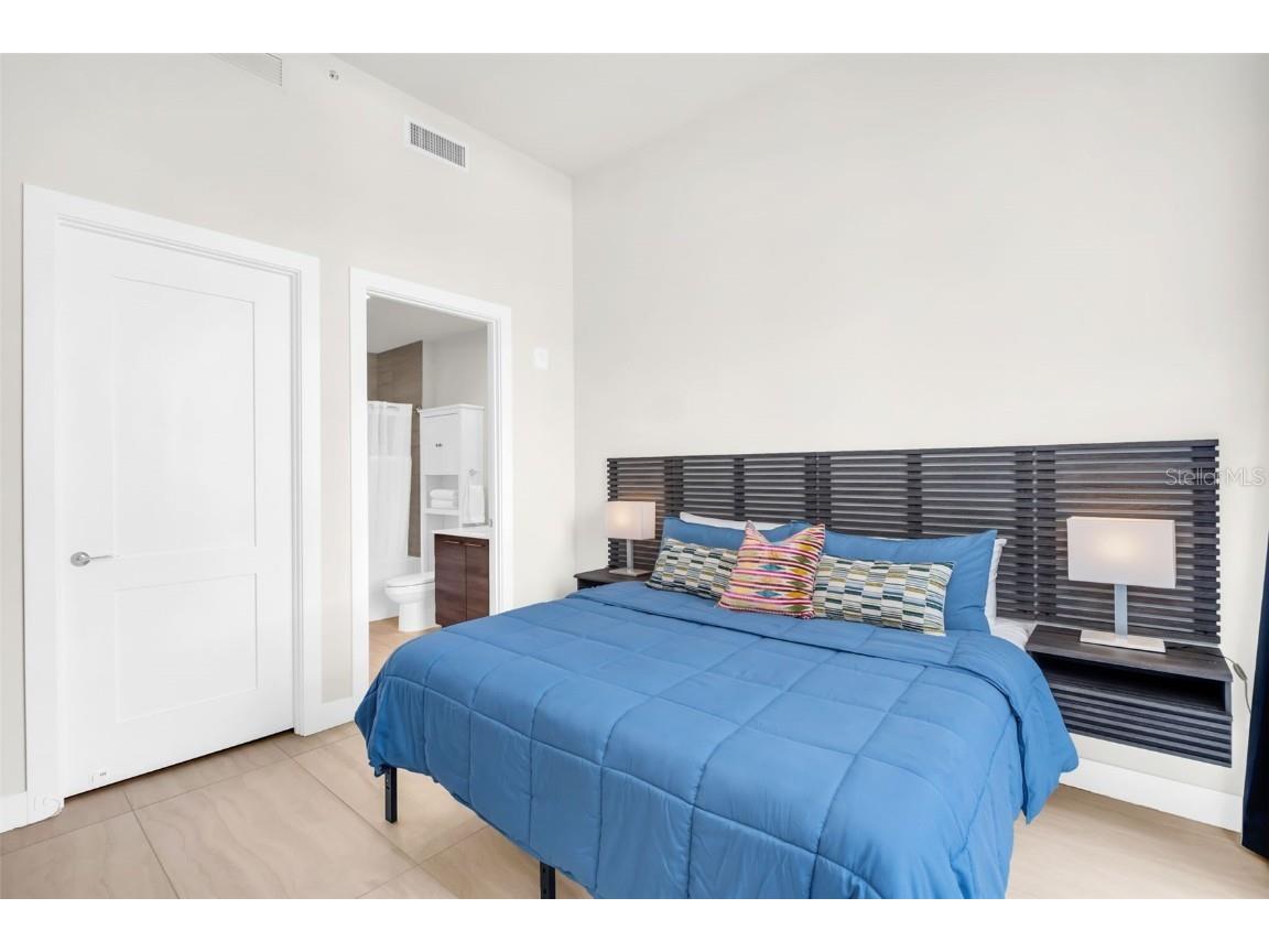 301 1st Street S #706 Saint Petersburg FL 33701 TB8419352 image24