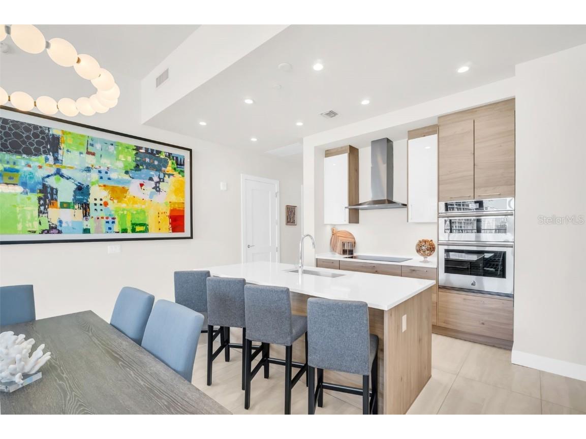 301 1st Street S #706 Saint Petersburg FL 33701 TB8419352 image3