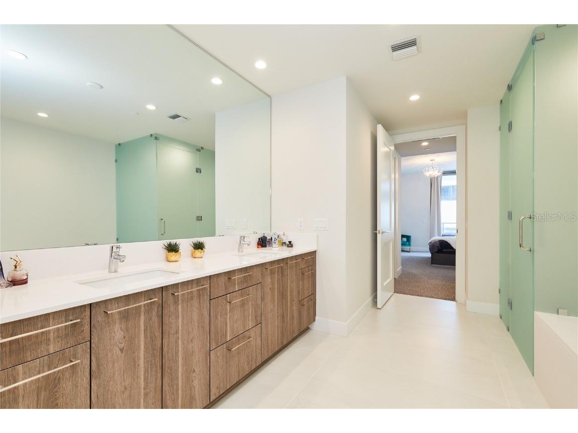 301 1st Street S #804 Saint Petersburg FL 33701 TB8333692 image31