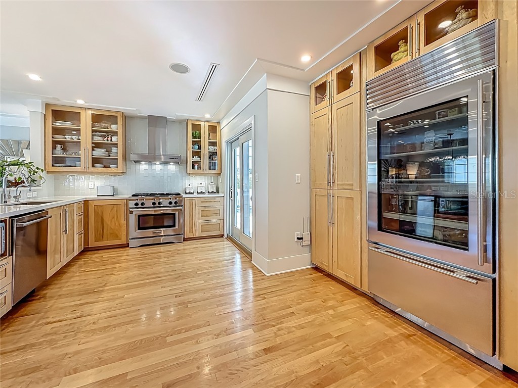 301 23rd Avenue NE Saint Petersburg FL 33704 - COFFEE POT BAYOU TB8394942 image11