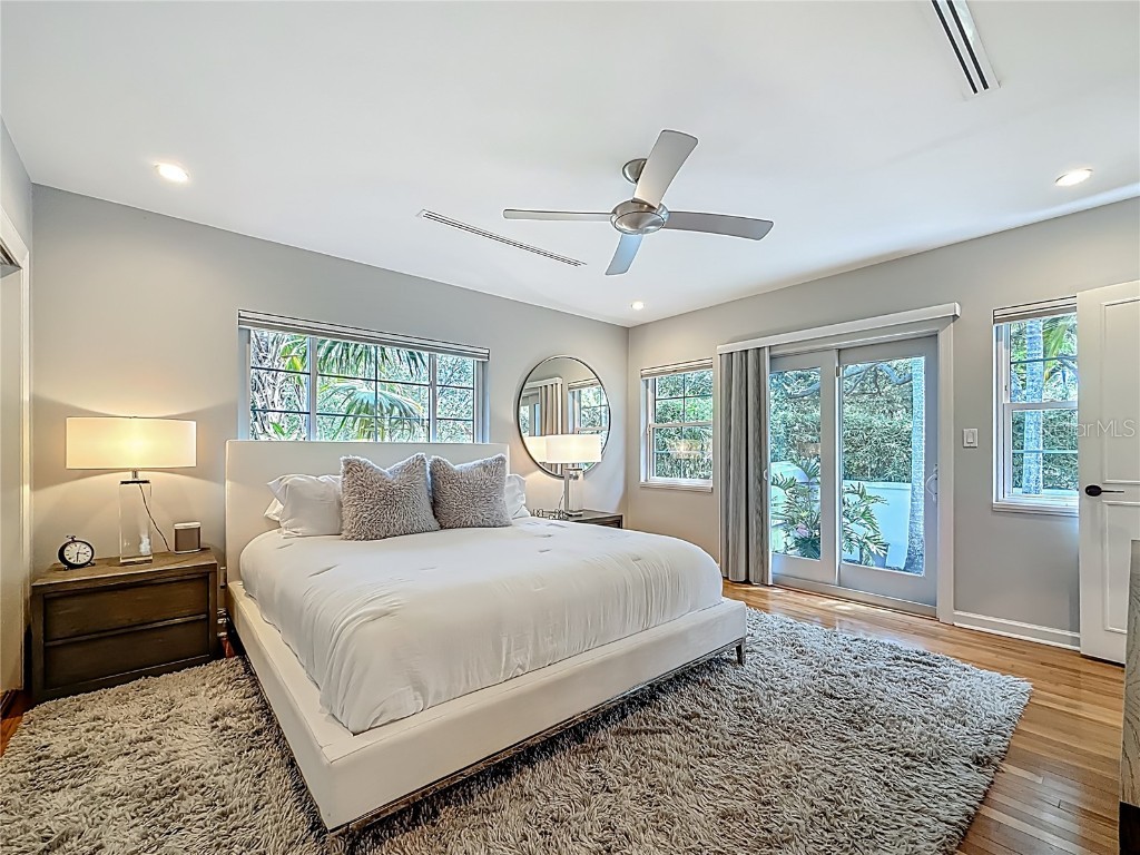 301 23rd Avenue NE Saint Petersburg FL 33704 - COFFEE POT BAYOU TB8394942 image15