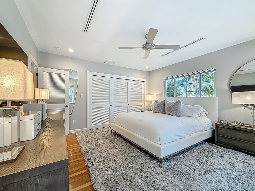 301 23rd Avenue NE Saint Petersburg FL 33704 - COFFEE POT BAYOU TB8394942 image16