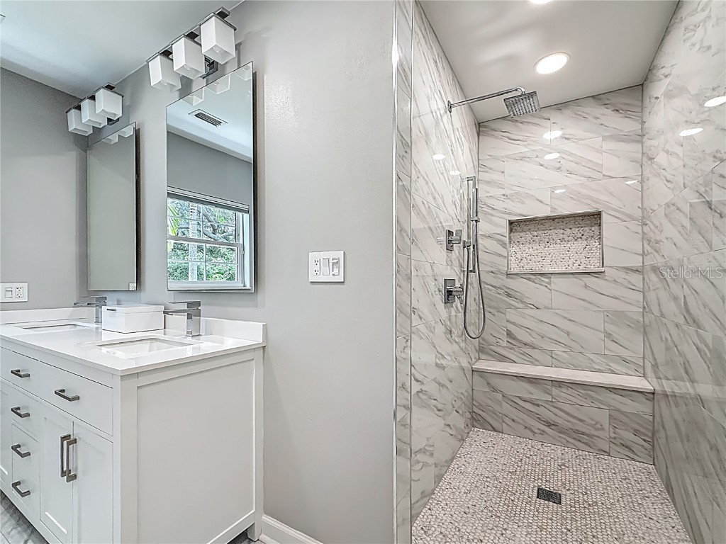 301 23rd Avenue NE Saint Petersburg FL 33704 - COFFEE POT BAYOU TB8394942 image19