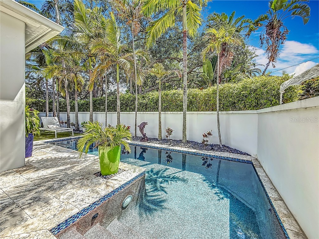 301 23rd Avenue NE Saint Petersburg FL 33704 - COFFEE POT BAYOU TB8394942 image2