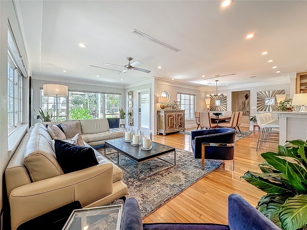 301 23rd Avenue NE Saint Petersburg FL 33704 - COFFEE POT BAYOU TB8394942 image7