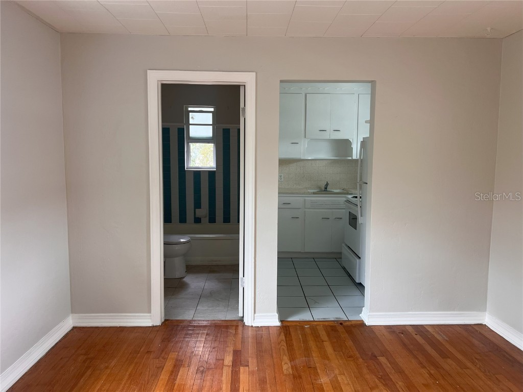 301 24th Avenue N #B Saint Petersburg FL 33704 OM708855 image4