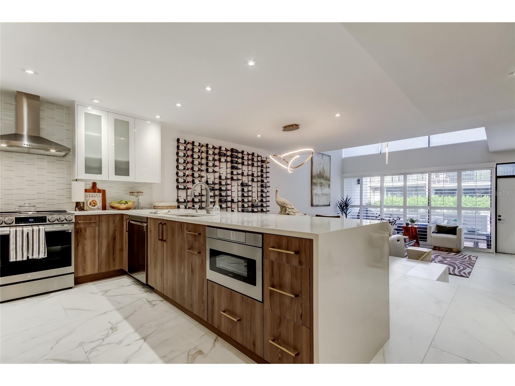 301 2nd Street N #10 Saint Petersburg FL 33701 TB8467717 image12