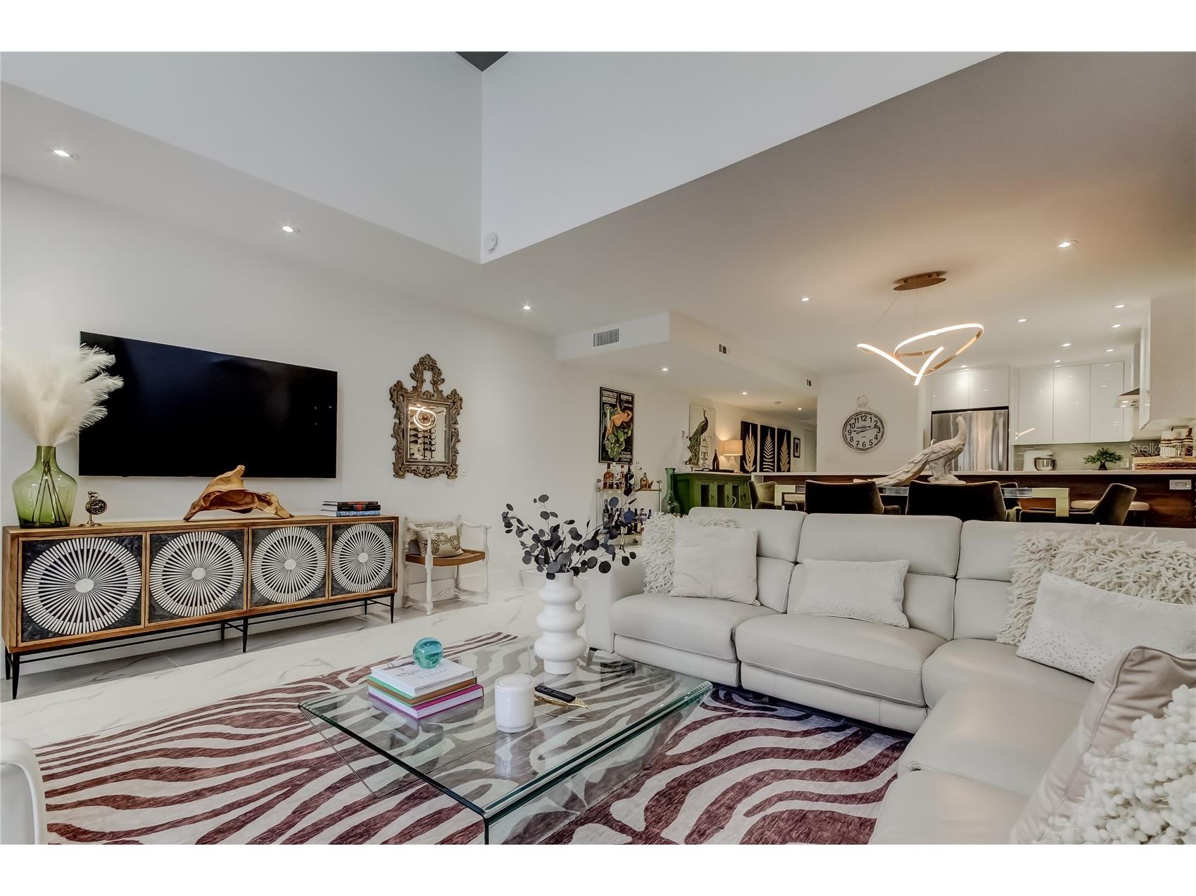 301 2nd Street N #10 Saint Petersburg FL 33701 TB8467717 image2