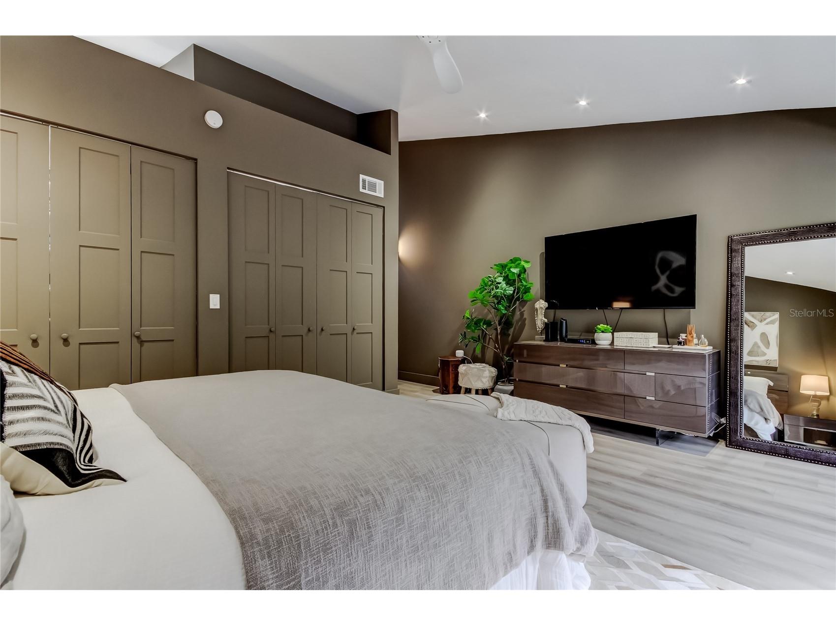 301 2nd Street N #10 Saint Petersburg FL 33701 TB8467717 image21