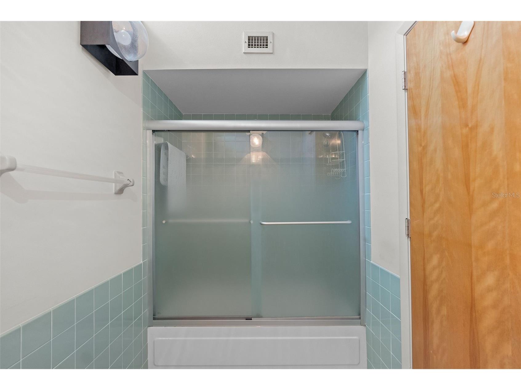 301 2nd Street N #13 Saint Petersburg FL 33701 TB8378623 image21