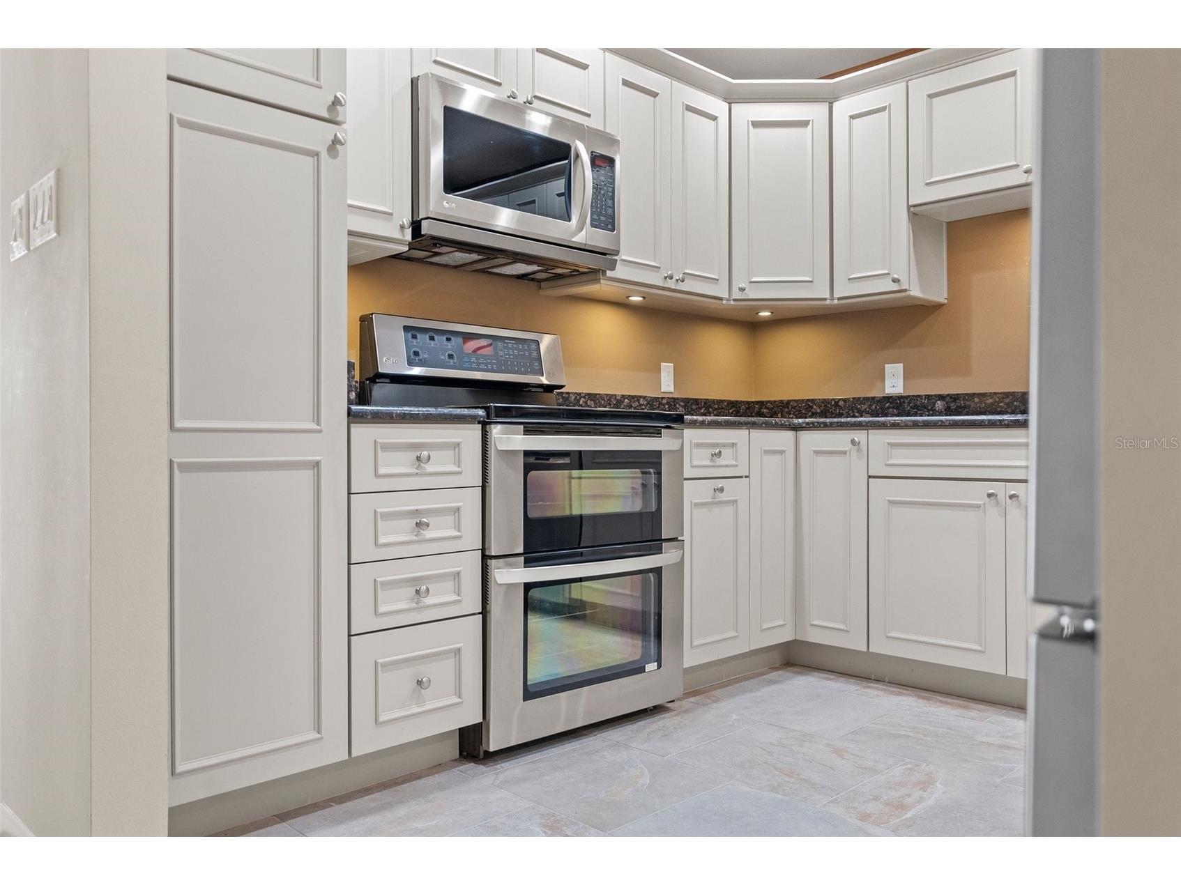 301 2nd Street N #13 Saint Petersburg FL 33701 TB8378623 image6