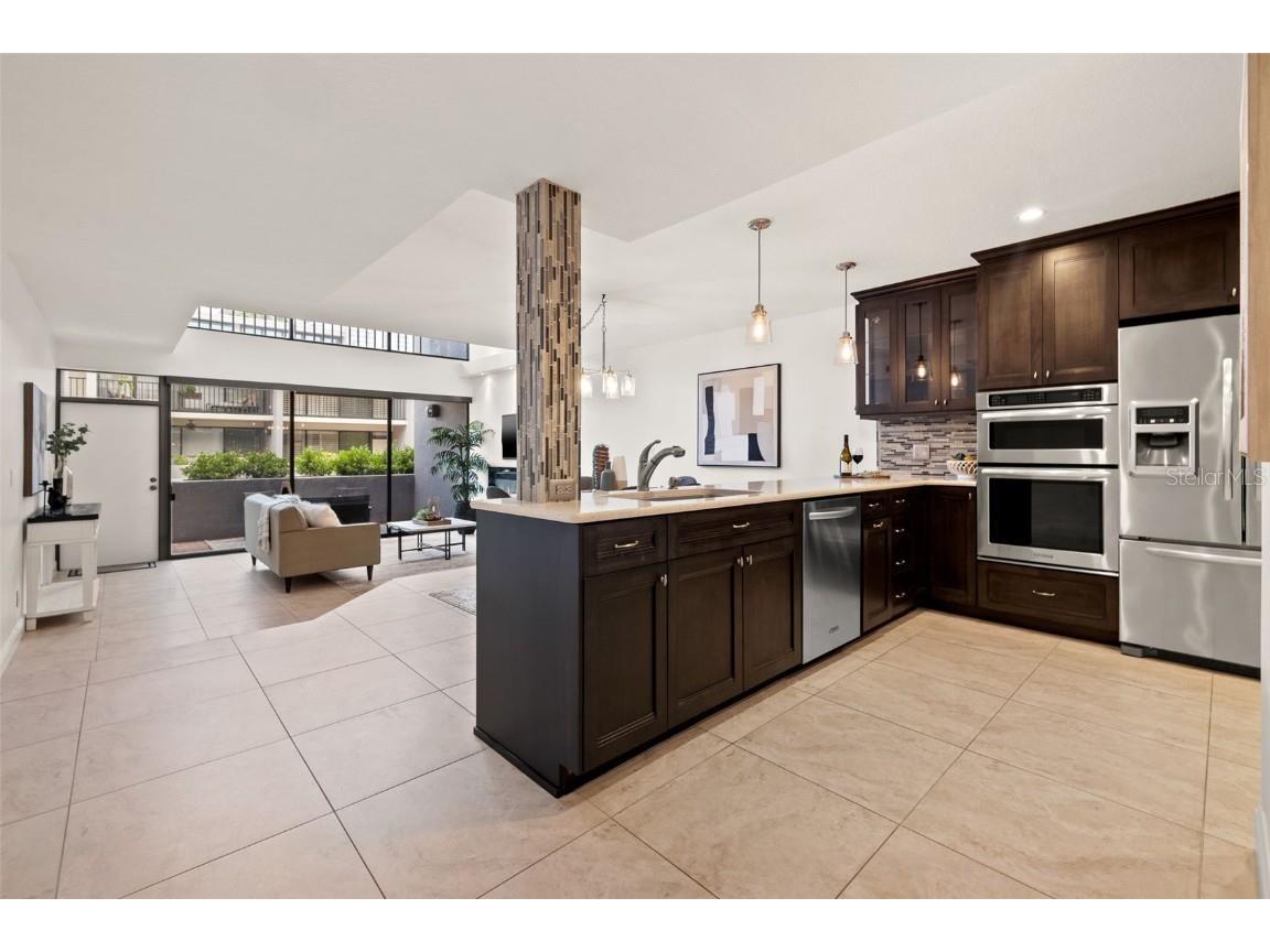 301 2nd Street N #5 Saint Petersburg FL 33701 TB8398152 image11