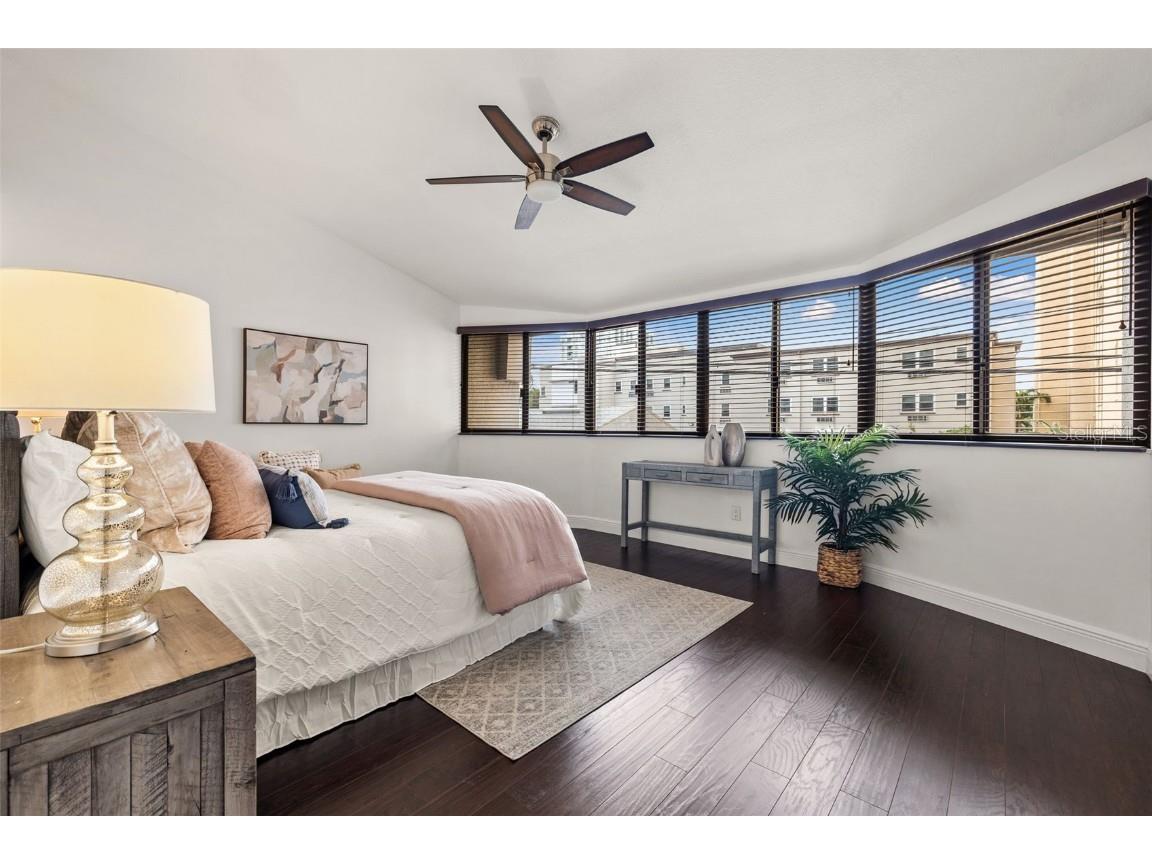 301 2nd Street N #5 Saint Petersburg FL 33701 TB8398152 image22