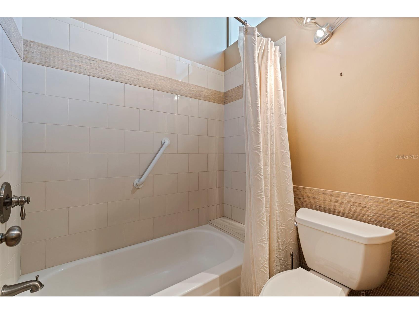 301 2nd Street N #7 Saint Petersburg FL 33701 TB8470004 image54