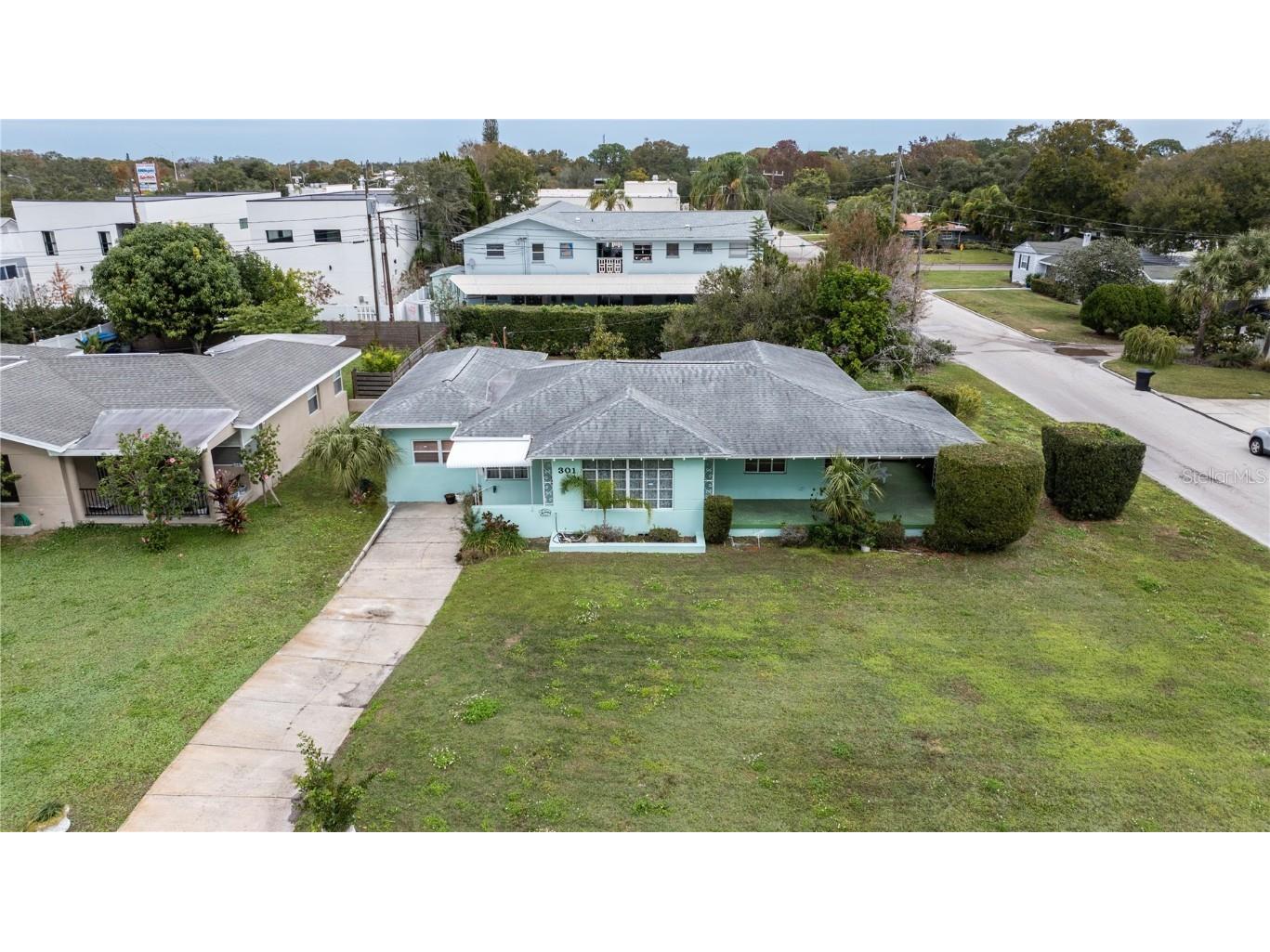 301 30th Avenue N Saint Petersburg FL 33704 U8226222 image1