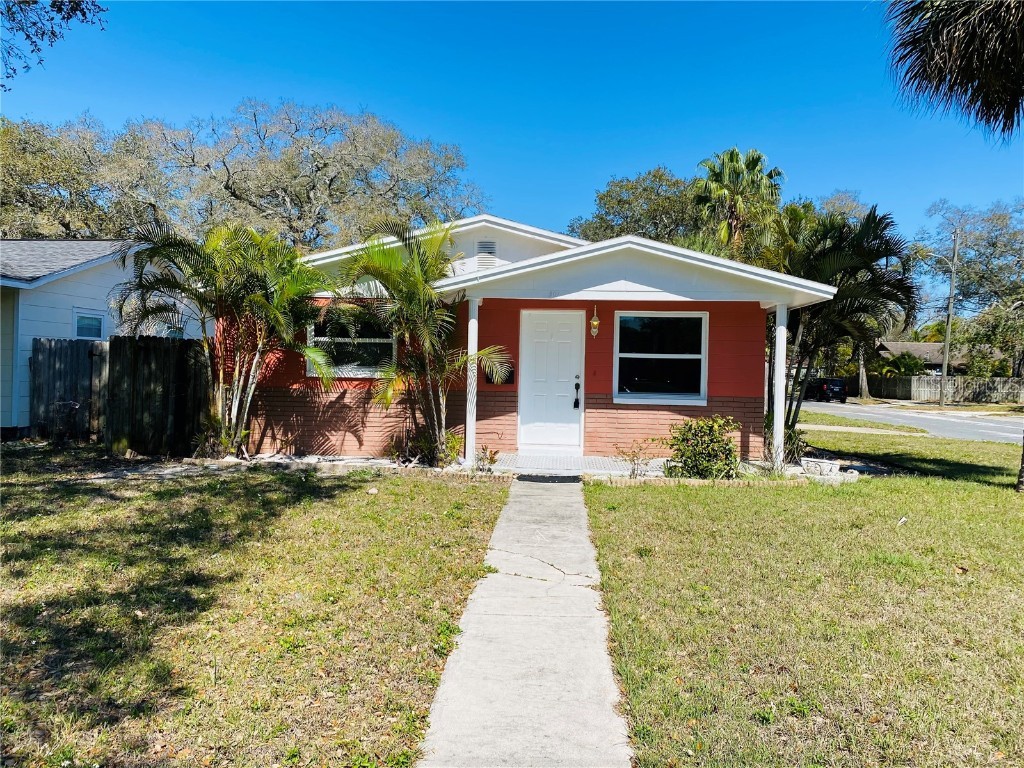 301 43rd Avenue N Saint Petersburg FL 33703 U8197091 image1