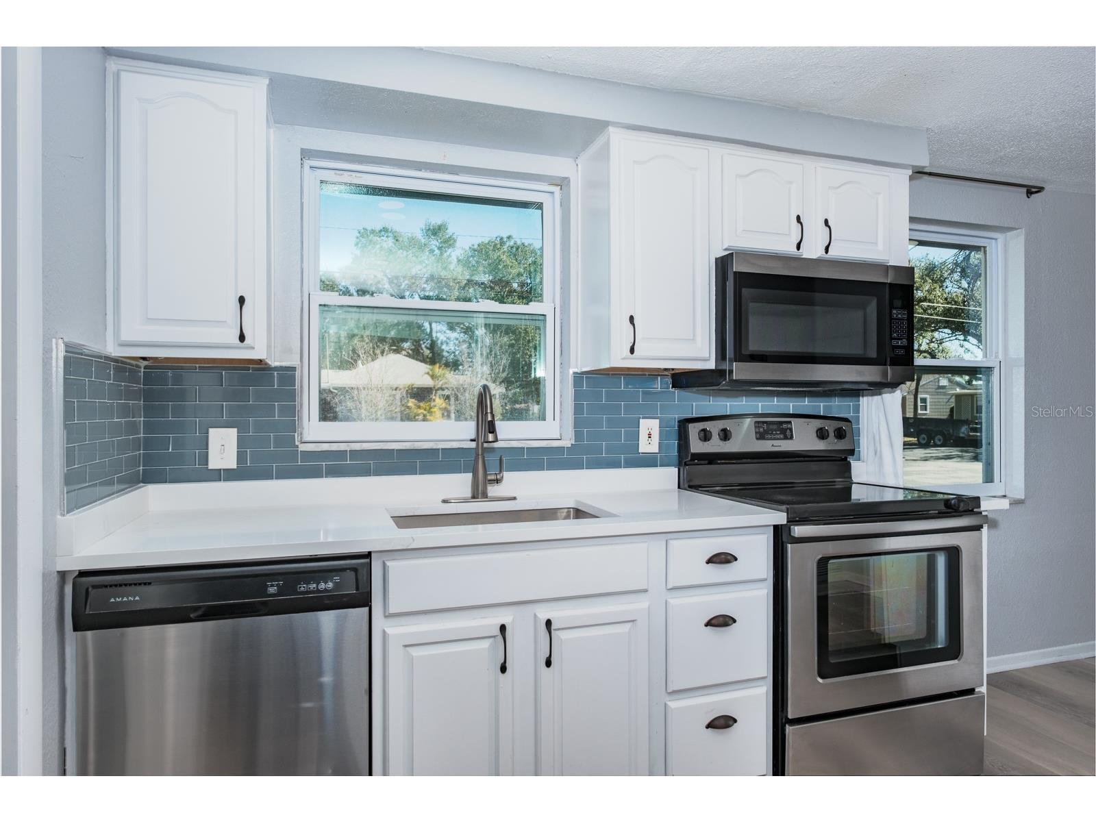 301 43rd Avenue N Saint Petersburg FL 33703 TB8467110 image10