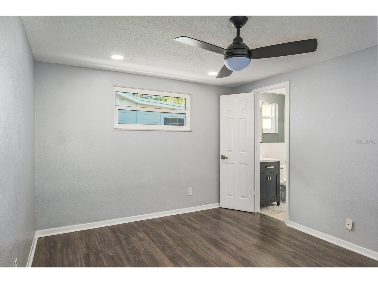 301 43rd Avenue N Saint Petersburg FL 33703 TB8467110 image16