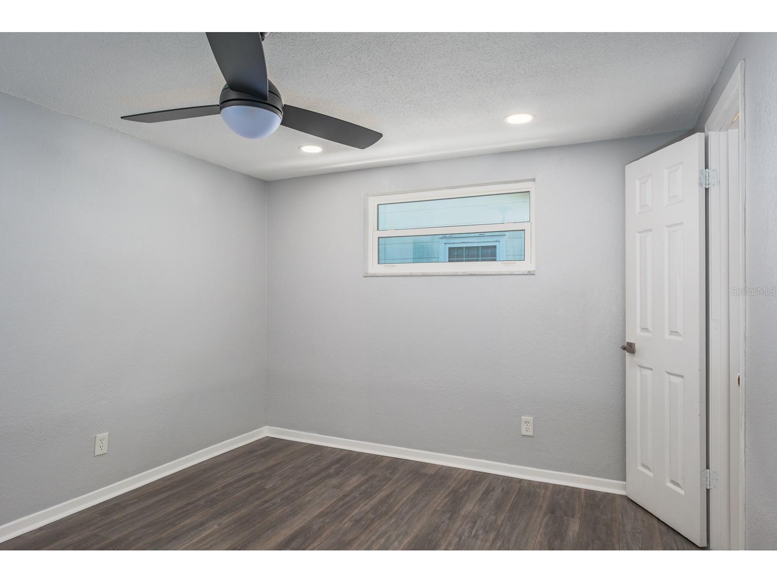 301 43rd Avenue N Saint Petersburg FL 33703 TB8467110 image17