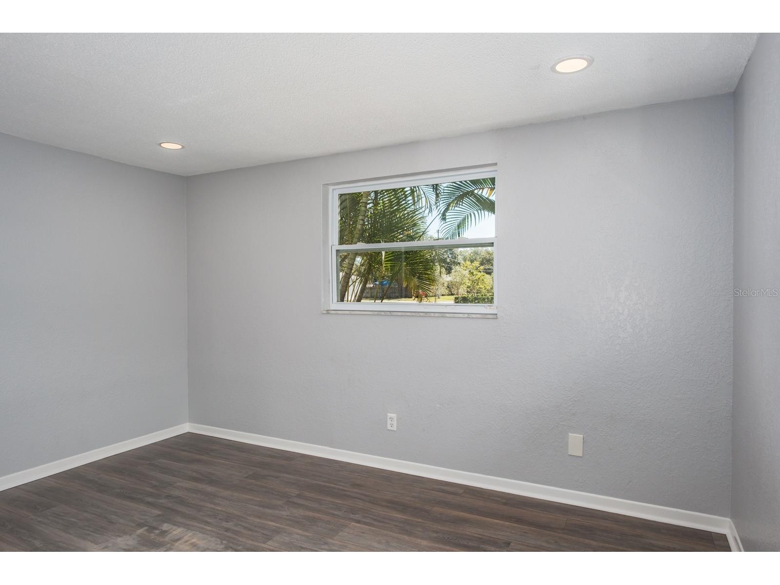 301 43rd Avenue N Saint Petersburg FL 33703 TB8467110 image21