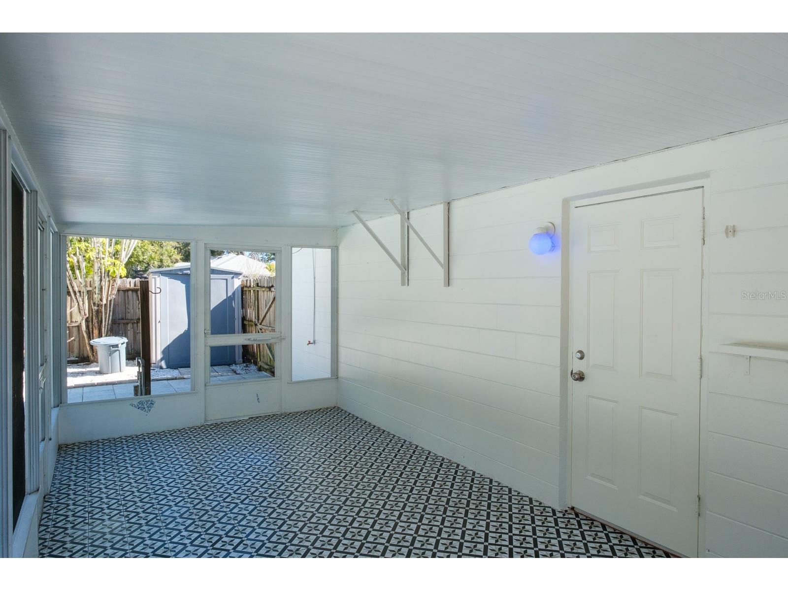 301 43rd Avenue N Saint Petersburg FL 33703 TB8467110 image23