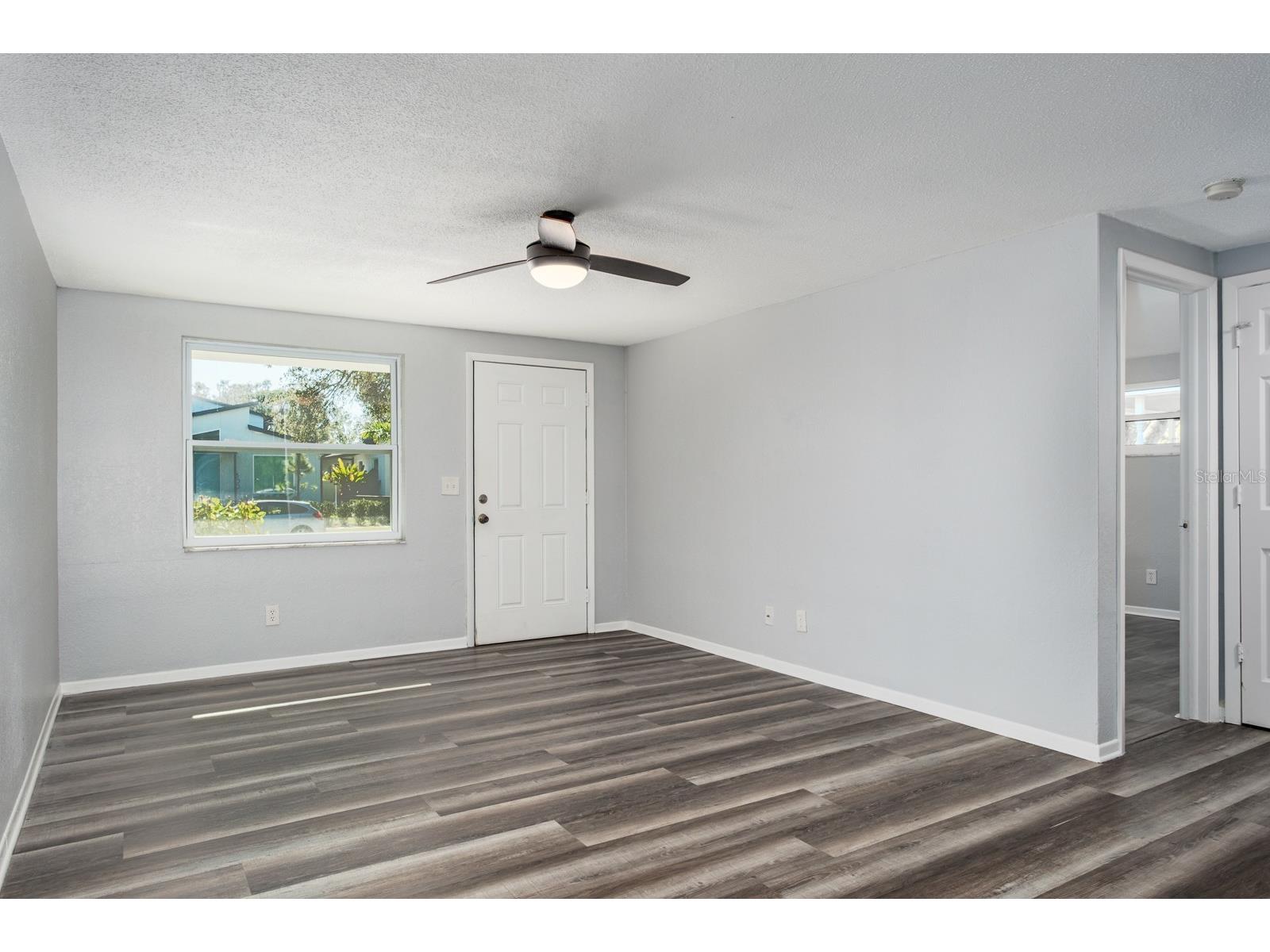 301 43rd Avenue N Saint Petersburg FL 33703 TB8467110 image5