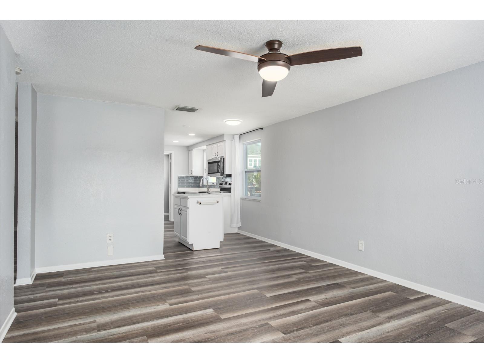 301 43rd Avenue N Saint Petersburg FL 33703 TB8467110 image6